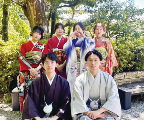 A commemorative photo wearing Japanese kimono